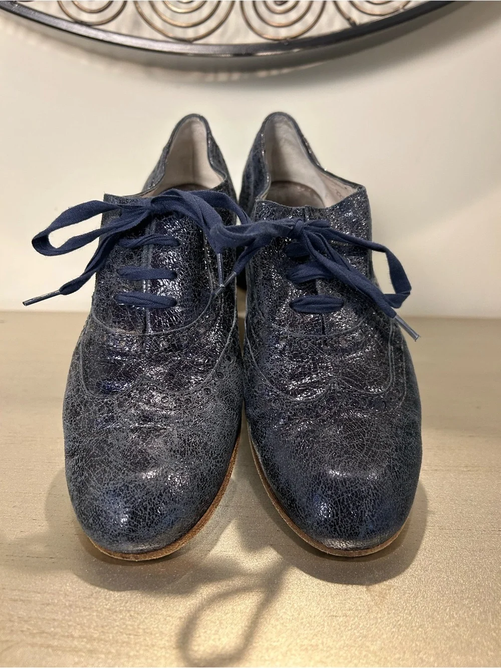 Homers women 's Textured Lace-Up Derby Shoes in Deep Navy